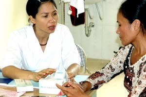 เวียดนามประสบผลงานที่สำคัญในการป้องกันและแก้ไขปัญหาโรคเอดส์ - ảnh 1